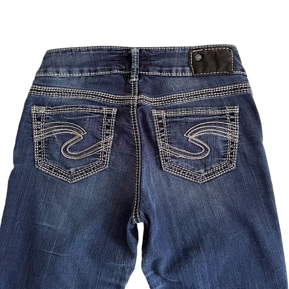 Silver Suki Mid Capri Cropped Jeans - Picture 16 of 17